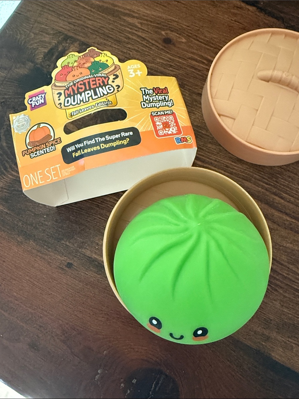 Mystery Dumpling Fall Leaves Edition - Orange Pumpkin Spice Scented (green)